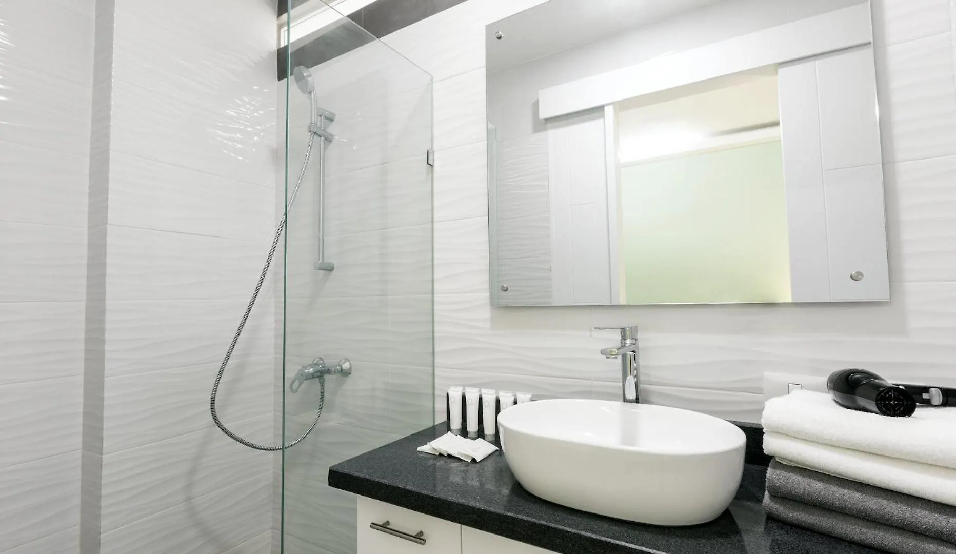 Sol Caribe Suites And Studios With Tropical Pool - Los Corales Beach Punta Cana Hotel