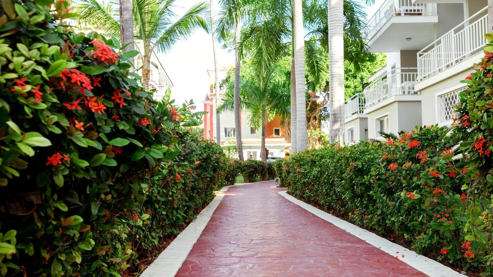 Hotel Sol Caribe Suites And Studios With Tropical Pool - Los Corales Beach Punta Cana